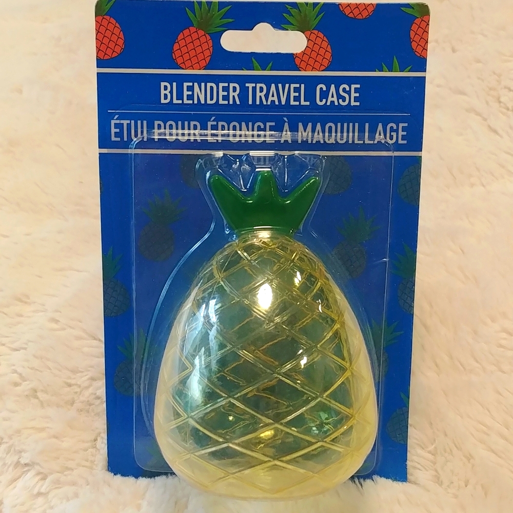 🎉2/$16 NEW Pineapple Beauty Blender Travel Case